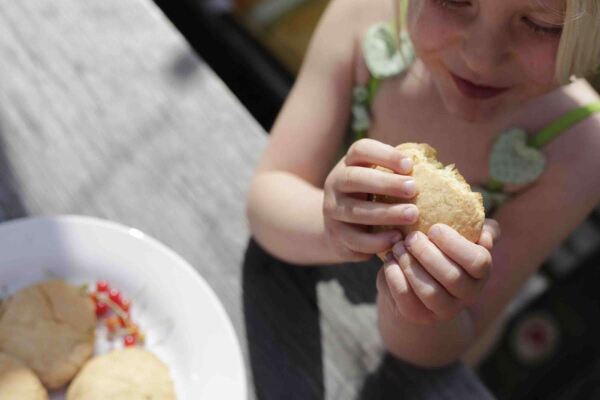 Johannistag: Bedeutung, Bräuche, Feier - Johannistag: Feste für Kinder