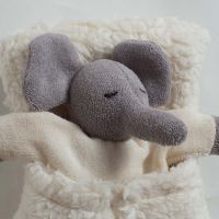 Baby Elefant Spieluhr im Schlafsack von Nanchen aus...