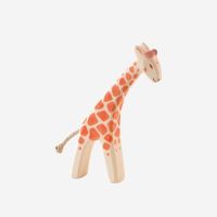 Holzfigur Giraffe klein gebeugt von Ostheimer