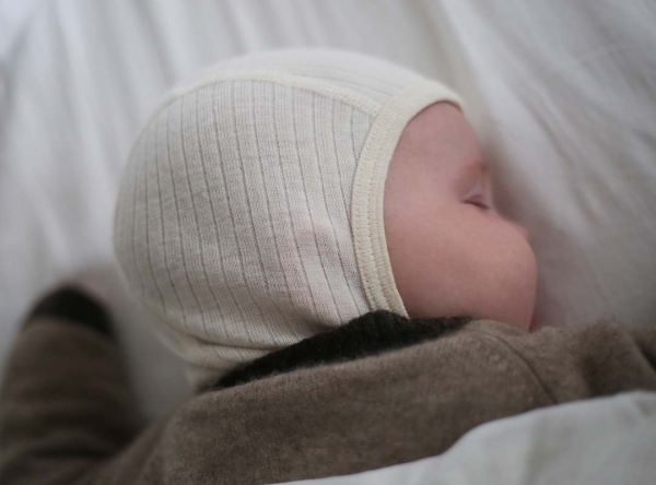 Babyhäubchen von Cosilana aus Baumwolle/Wolle/Seide in natur 2