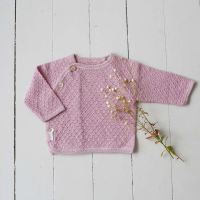 Baby Schlüttli Musterstrick von Selana aus Bourette-Seide in dusty pink 2