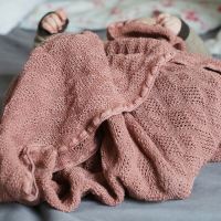 Babydecke Strickmuster von Disana aus Wolle in rose