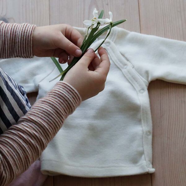 Baby Shirt mit Druckknopfleiste von Lilano aus Wolle/Seide in natur