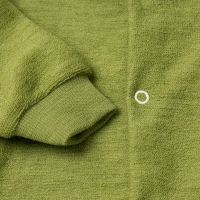 Baby Schlafanzug mit Fuß von Cosilana aus Wollfrottee in grün 2