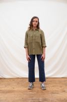 Unisex Bobbie Shirt Adult von Matona aus Leinen in olive 2