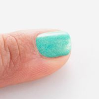 Wasserbasierter Nagellack von Namaki Cosmetics in caribbean 2