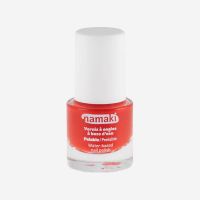 Wasserbasierter Nagellack von Namaki Cosmetics in morello cherry