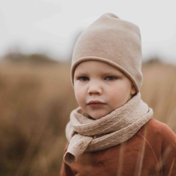 Baby und Kinder Mütze Efa von Hvid aus Merinowolle in sand 4